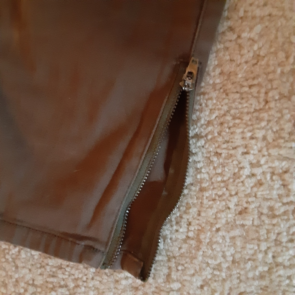 Faux Leather Patch Jeans - Picture 8 of 8